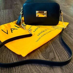 Valentino Black Leather Crossbody Chain Zip Close Purse Brand New